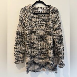 Cozy "Next" Marled Yarn Pullover V-Neck Sweater in Black and Cream | L